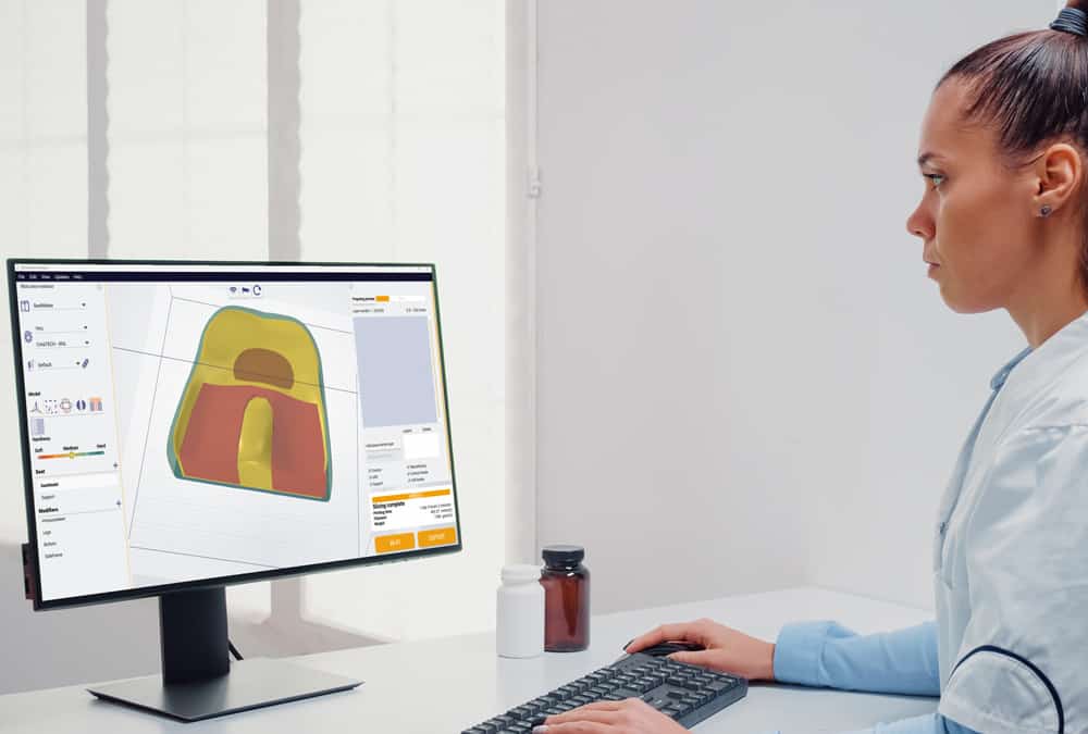 Screen-with-embrace-realvision