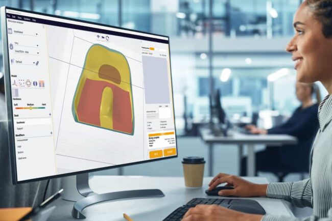 Screen-with-embrace-realvision-woman-5 Screen-with-embrace-realvision-woman