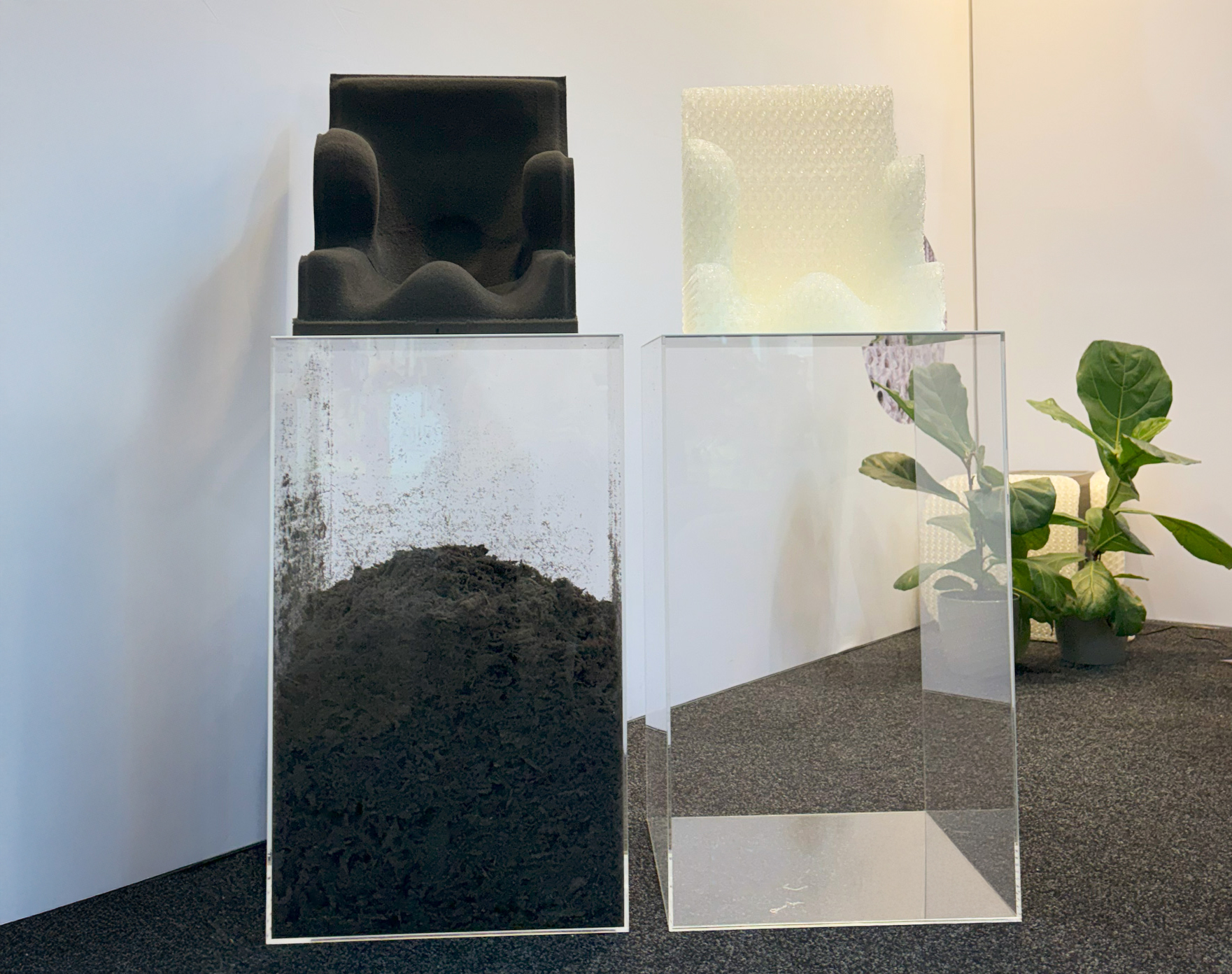 Molded and 3D printed seat comparison