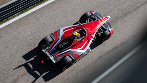 Formula E-banner Formula E and Programmable Foam® pads